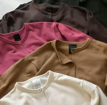 허그아워 반지 도트 가디건 카멜