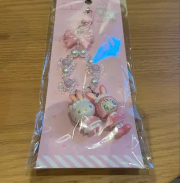 메조 피아노 산리오 키링 키티