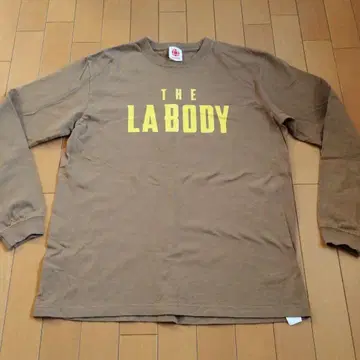 LA BODY 긴팔T셔츠 브라운
