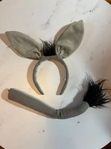 단 한 번 사용! USJ 슈렉 돈키 머리띠 & 꼬리 그레이