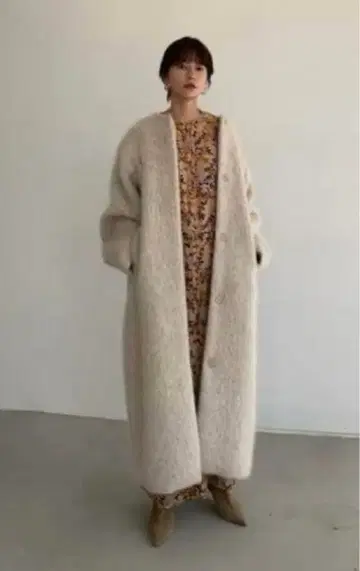 클라네 믹스 컬러 샤기 코트