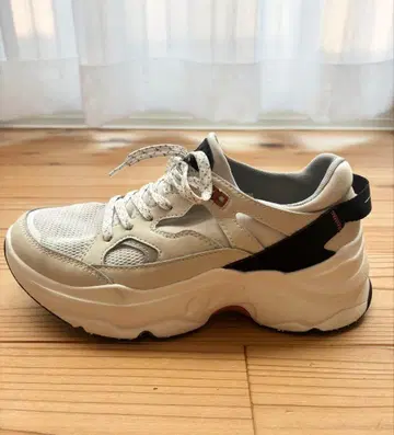 문스타 b/m 차그 통굽 스니커즈 화이트 흰색