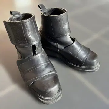 DIRK BIKKEMBERGS 가죽 부츠 26.5cm