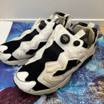 Reebok 인스타펌프 퓨리 블랙/화이트