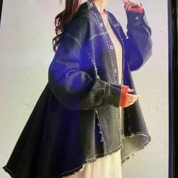 HUG.U 다크 데님 플레어 실루엣 자켓 시착만 한 상품 314