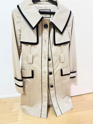 트렌치코트 베이지 블랙