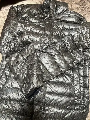 유니클로 울트라 라이트 다운 올리브 계열 S