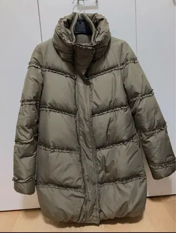 피치존 프릴 다운 코트