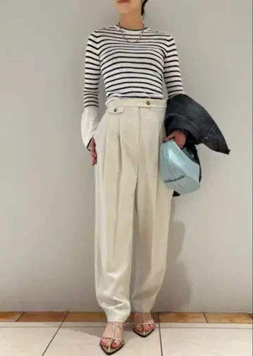 [택 포함 새상품] 미라 오웬 플랩 디자인 2턱 팬츠