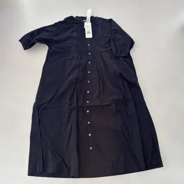 아뷰 프롬 히어 A VIEW FROM HERE