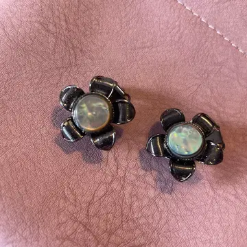 꽃 모양 클립 귀찌 오팔풍