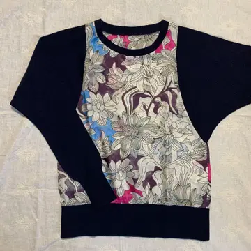 츠모리치사토 꽃무늬 스웨터 풀오버 루즈핏 니트