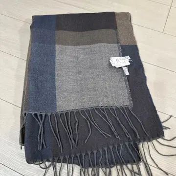 울 혼방 그레이 계열 체크 스톨