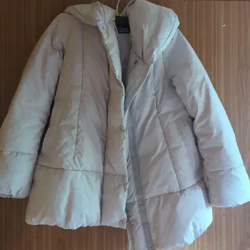 CHARLE 후드 부착 다운 자켓