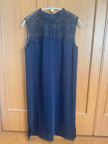 레이스 드레스와 스커트 세트