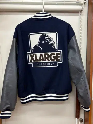 XLARGE 바시티 자켓 네이비/그레이