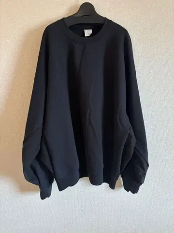 AP STUDIO PRE 빅 슬리브 맨투맨 블랙