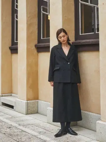 [ 새상품급 ] STRATA 네프 트위드 자켓 & 스커트 셋업 블랙