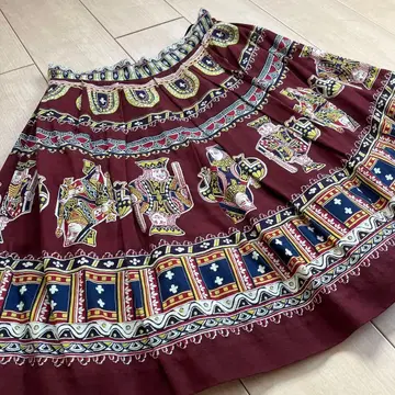 jane marple 트럼프 무늬 플레어 스커트