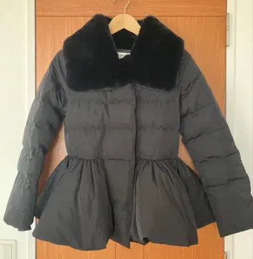 JENNE 페플럼 다운 자켓