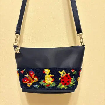 [ 한 번 단시간 사용만 ] 페이 미니 숄더백