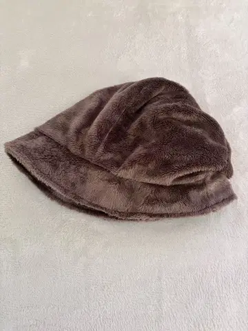 브라운 플리스 모자