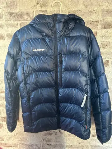 MAMMUT 후드 부착 다운 자켓 네이비
