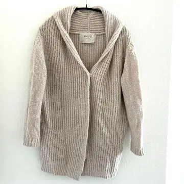 후드 부착 베이지 니트 가디건