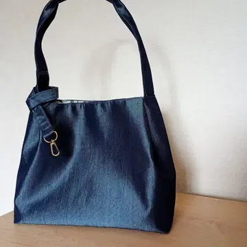 핸드메이드 원 숄더백 / 사이드 턱 / 키링 스트랩 포함