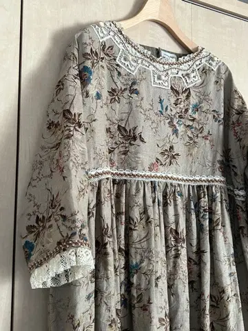 리아난시/Dried Flowers Dress