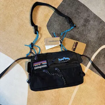 patagonia 숄더백 블랙