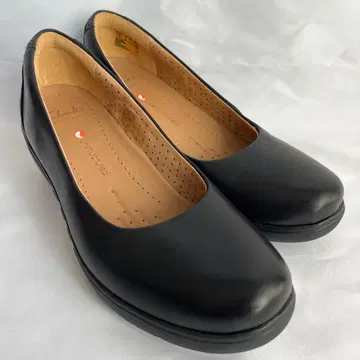 Clarks 클락스 블랙 가죽 펌프스 컴포트 웨지솔
