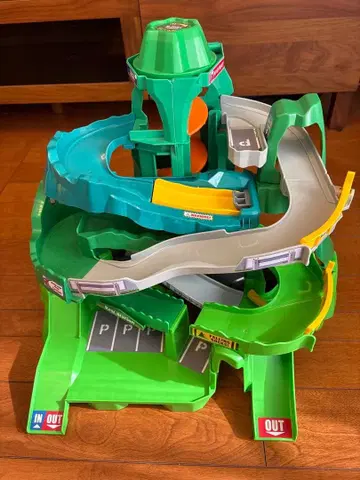 토미카 2개의 코스를 왔다 갔다! 트윈 코스 산길 드라이브