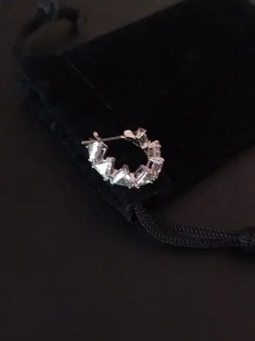 스와로브스키 귀걸이 한쪽만