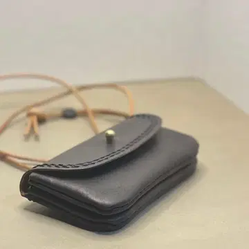 천연 가죽 목걸이 파우치