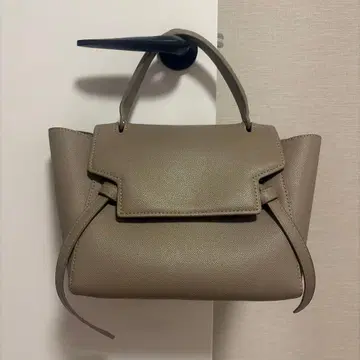 [ 새상품급 ] 벨트 백 베이지 핸드백 가죽