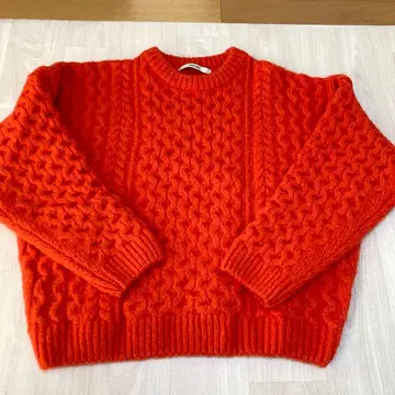 CHELSEA 케이블 니트 스웨터 레드