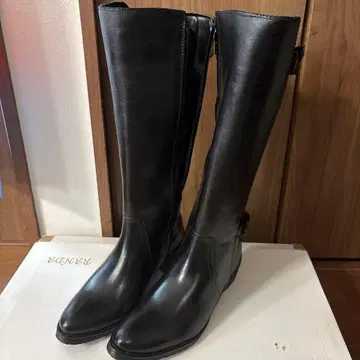 LL 사이즈 블랙 롱 부츠 버클 포함 RANDA