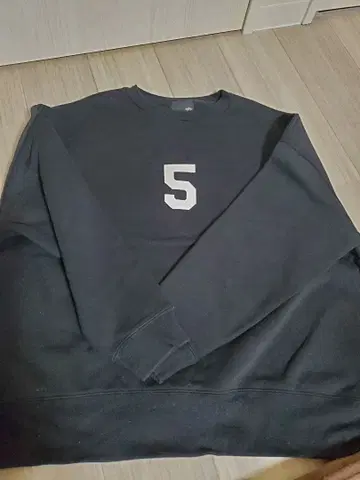 캐널진 1975TOKYO 블랙 맨투맨 트레이닝복