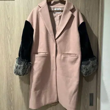 ENVYM 퍼 롱 코트 핑크