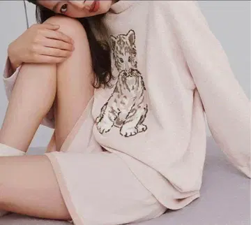 젤라또피케 [ ONLINE 한정품 ] 화이트 타이거 풀오버 & 숏팬츠