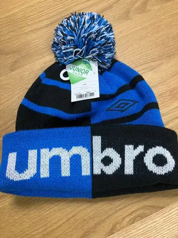 택 포함 미사용품 umbro 니트 모자 폼폼 포함 56cm