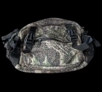 리얼트리 패턴 바디백 플리스 소재