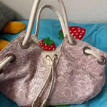 레이스 디자인 핸드백 핑크