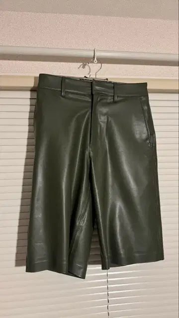 AURALEE 하프 팬츠