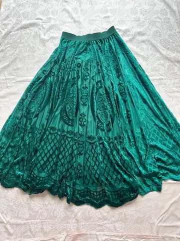 페이즐리 무늬 플레어 스커트 그린 미사용 새상품 ( 시착만 한 상품 )