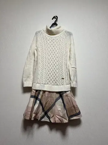 BLUE LABEL CRESTBRIDGE 터틀넥 세트 38