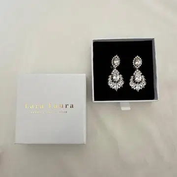 Lara Laura 크리스탈 드롭 귀찌