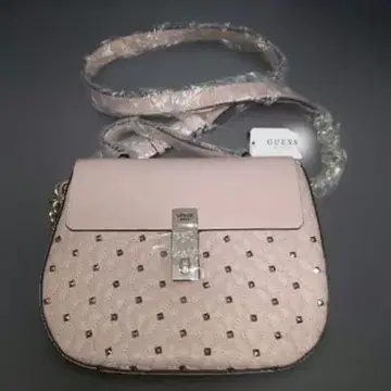 미사용 새상품 게스 MCKENNA 2Way 숄더백 보관 얼룩 있음