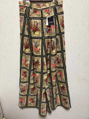 로이스크레용 꽃무늬 베이지 와이드 팬츠